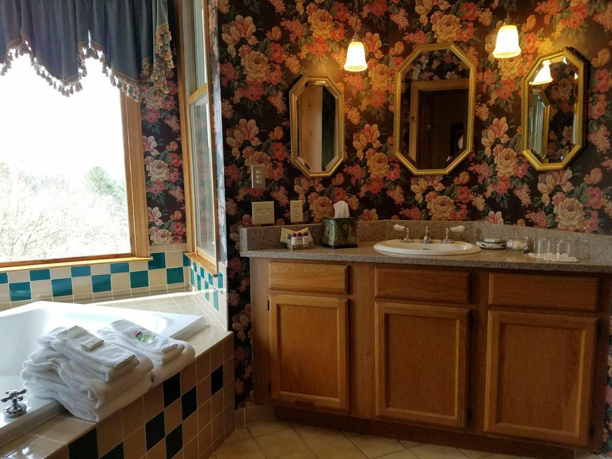 Innisfree Hotel Boutique Glenville Стая снимка